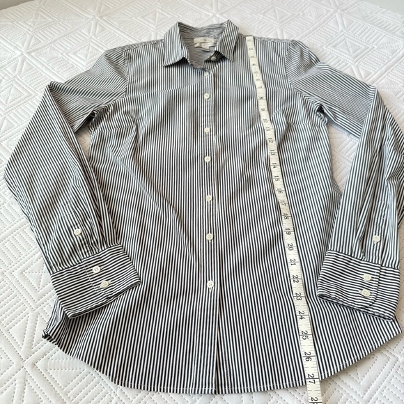 J. Crew Stretch Perfect Button Down Stripe Shirt Size TM - Picture 7 of 9